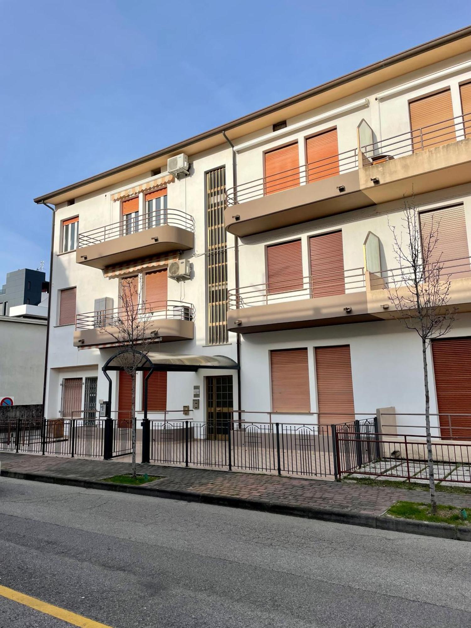Tommy 1 Apartment Линяно Сабиадоро Екстериор снимка